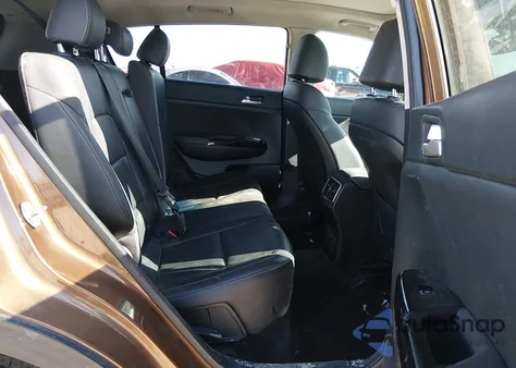 2018 Kia Sportage Ex z USA, uszkodzony, nr VIN KNDPNCAC0J7365555